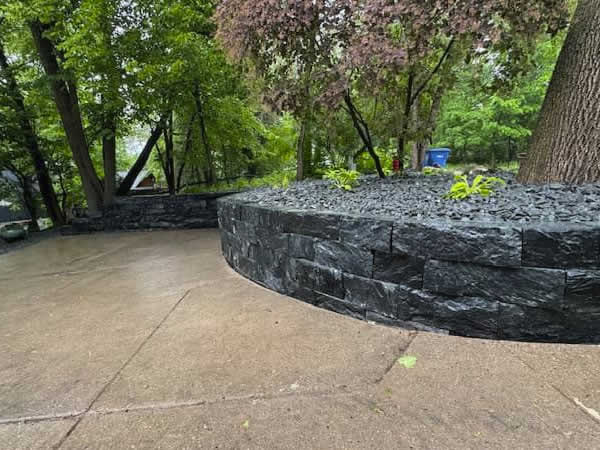 Hardscaping Features - Retaining Walls