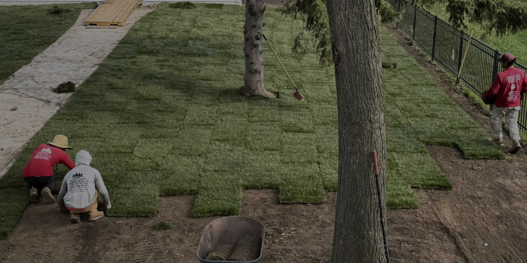 Local Landscaping / Hardscaping Landscapers